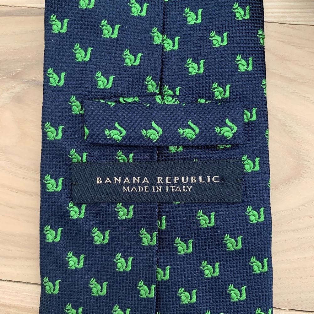 Banana Republic Squirrel Tie